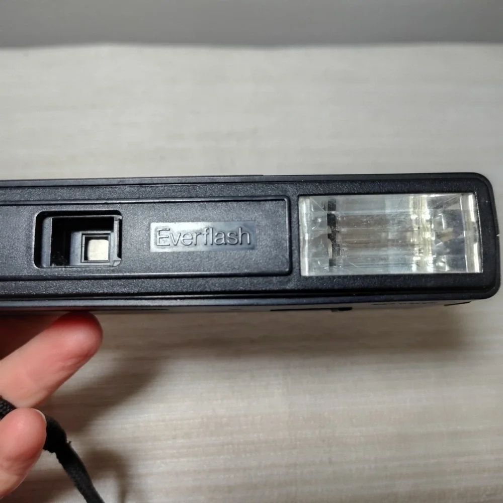 Vintage Black Film Pocket Camera Keystone XR108  - EverFlash Vintage‎ Untested